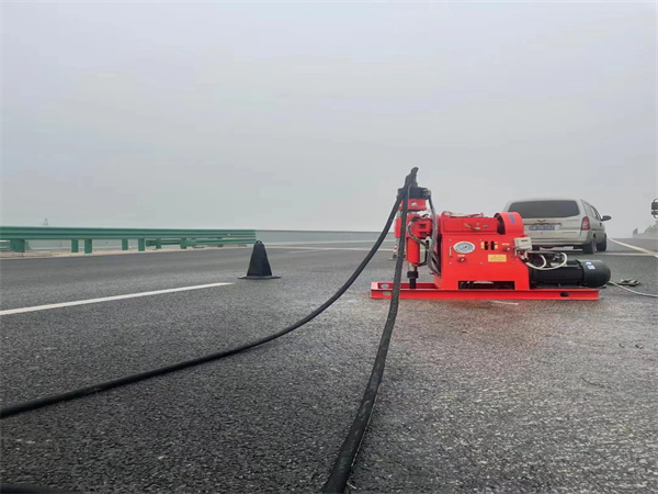 兰考马路路基路面开裂下沉注浆加固灌浆